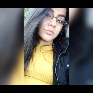 Meet your Posher, Isela